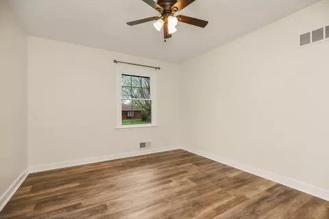 Bedroom - 319 SE Ridgeview Dr, Lees Summit, MO 64063 photo 6 of 6