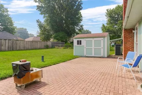 Exterior - 319 SE Ridgeview Dr, Lees Summit, MO 64063 photo 4 of 4
