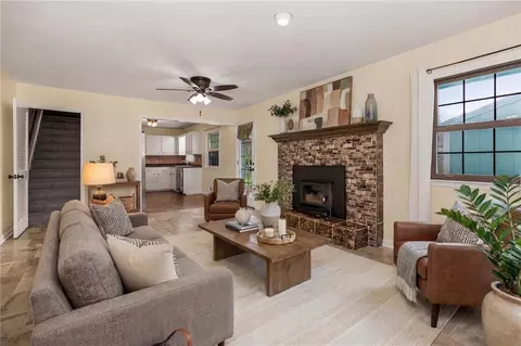 Living - 319 SE Ridgeview Dr, Lees Summit, MO 64063 photo 4 of 10