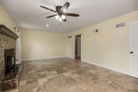 Living - 319 SE Ridgeview Dr, Lees Summit, MO 64063 photo 9 of 10