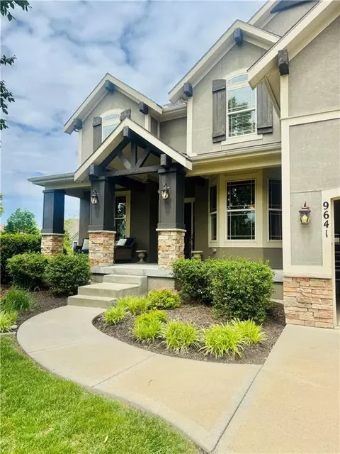 9641 Inspiration St, Lenexa, KS 66227