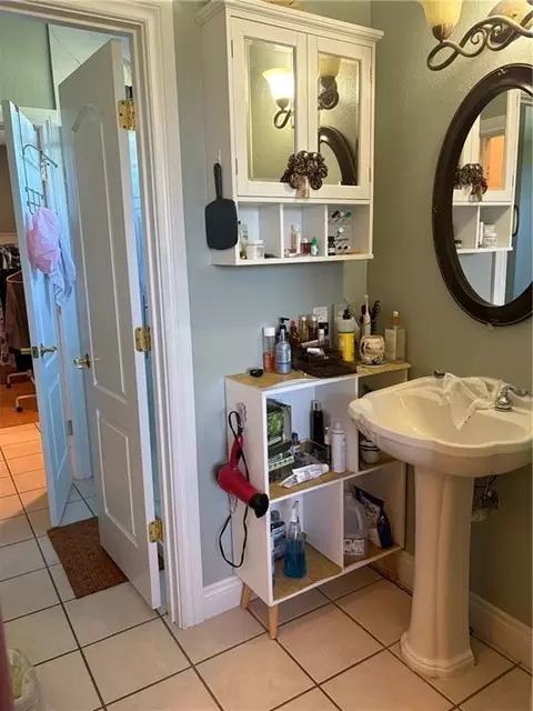 Bath - 3781 Cr 3875 Rd, Independence, KS 67301 photo 1 of 5