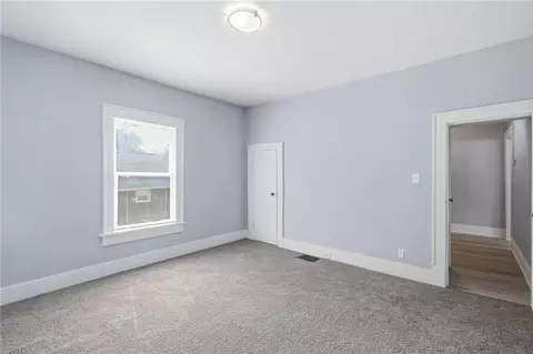Bedroom - 611 Arrow St, Marshall, MO 65340 photo 3 of 5