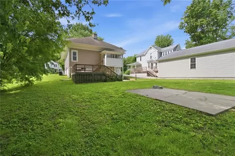 Exterior - 611 Arrow St, Marshall, MO 65340 photo 6 of 7