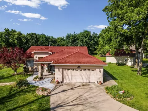 1720 N 150th St, Basehor, KS 66007