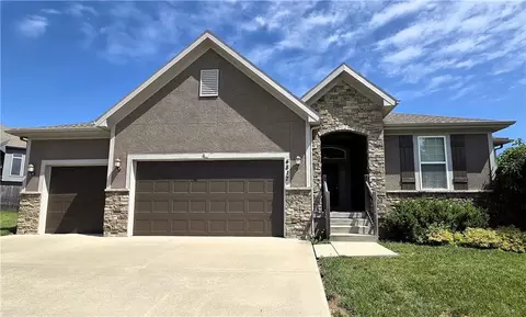 4817 SW Marguerite St, Blue Springs, MO 64015