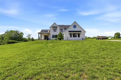 Exterior - 29706 Easley Rd, Lees Summit, MO 64086 photo 2 of 21