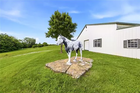 Exterior - 29706 Easley Rd, Lees Summit, MO 64086 photo 20 of 21