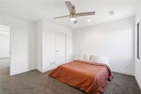 Bedroom - 29706 Easley Rd, Lees Summit, MO 64086 photo 7 of 9