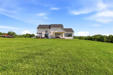 Exterior - 29706 Easley Rd, Lees Summit, MO 64086 photo 11 of 21