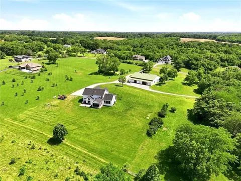 View/Area - 29706 Easley Rd, Lees Summit, MO 64086 photo 3 of 6