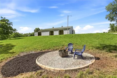Exterior - 29706 Easley Rd, Lees Summit, MO 64086 photo 18 of 21
