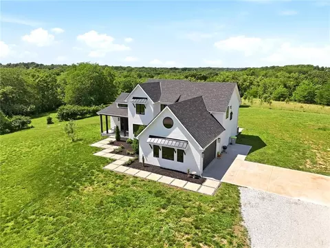 Exterior - 29706 Easley Rd, Lees Summit, MO 64086 photo 16 of 21