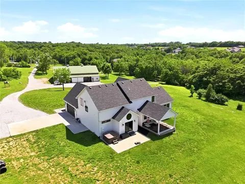 View/Area - 29706 Easley Rd, Lees Summit, MO 64086 photo 2 of 6