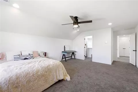 Bedroom - 29706 Easley Rd, Lees Summit, MO 64086 photo 5 of 9