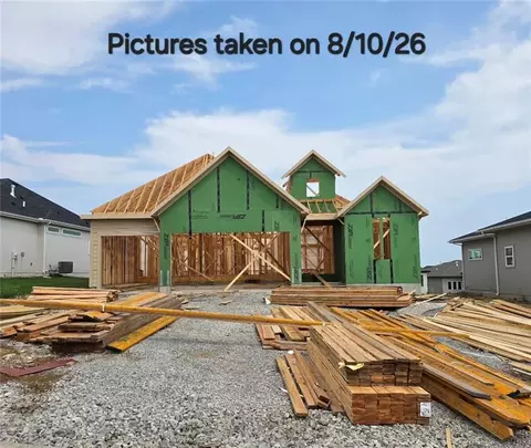 11223 S Gleason Rd, Olathe, KS 66061