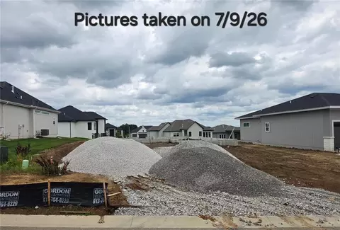 11223 S Gleason Rd, Olathe, KS 66061