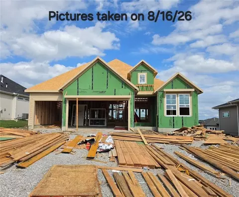 11223 S Gleason Rd, Olathe, KS 66061
