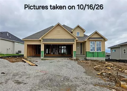 11223 S Gleason Rd, Olathe, KS 66061