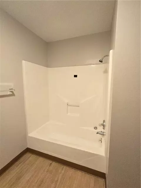 Bath - 817 W Park St, Cherryvale, KS 67335 photo 5 of 5