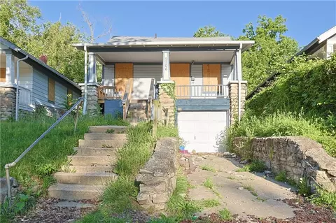 5706 Wabash Ave, Kansas City, MO 64130