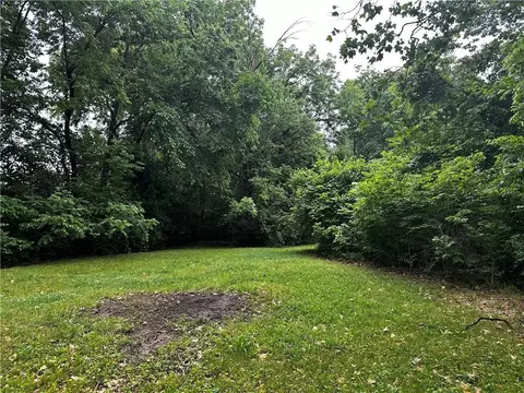 1103 E Pacific Ave, Independence, MO 64050 photo 3