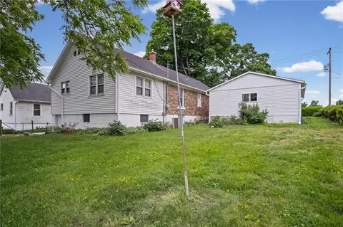 Exterior - 1300 John St, Atchison, KS 66002 photo 9 of 10