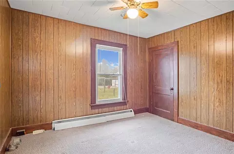 Bedroom - 1300 John St, Atchison, KS 66002 photo 5 of 10