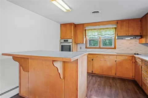 Kitchen - 1300 John St, Atchison, KS 66002 photo 2 of 2