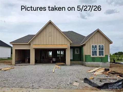 23910 W 112th Ter, Olathe, KS 66061