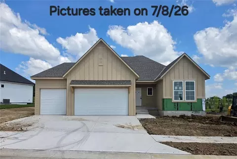 23910 W 112th Ter, Olathe, KS 66061