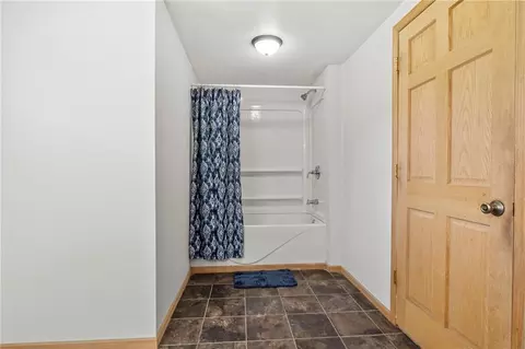 Bath - 320 Boder St, Troy, KS 66087 photo 2 of 2
