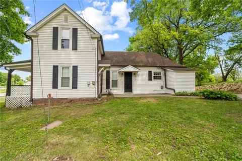 Exterior - 320 Boder St, Troy, KS 66087 photo 3 of 5
