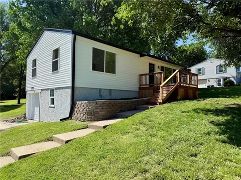 3410 S 30th St, Saint Joseph, MO 64503