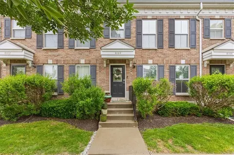 8104 N Oakley Ave, Kansas City, MO 64119