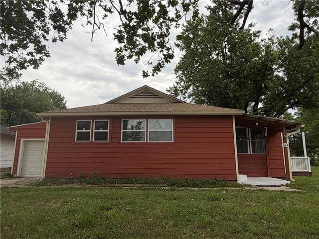 308 S 17th St, Independence, KS 67301