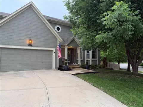 15173 W 154th Ter, Olathe, KS 66062