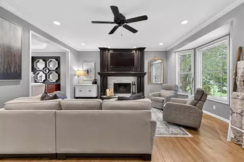 15173 W 154th Ter, Olathe, KS 66062