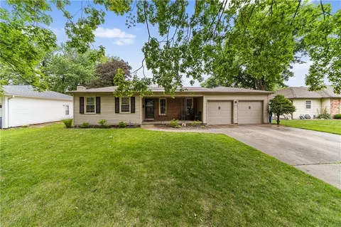 5216 Bond St, Shawnee, KS 66203