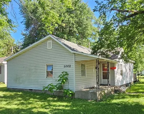 1002 E 13th St, Pittsburg, KS 66762