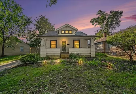 7515 Harrison St, Kansas City, MO 64131