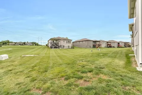 Exterior - 19006 Millview St, Spring Hill, KS 66083 photo 5 of 20