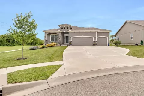 Exterior - 19006 Millview St, Spring Hill, KS 66083 photo 12 of 20