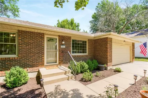 16016 W 151st Ter, Olathe, KS 66062