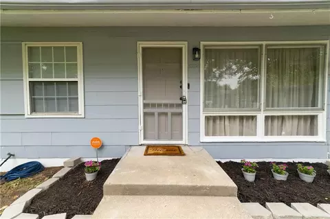 5204 Sycamore Ave, Kansas City, MO 64129