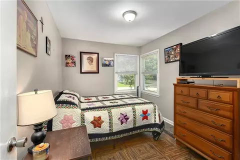 Bedroom - 16705 E 3rd St, Independence, MO 64056 photo 4 of 6
