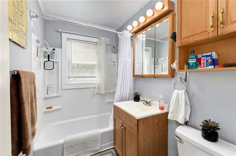 Bath - 16705 E 3rd St, Independence, MO 64056 photo 1 of 1