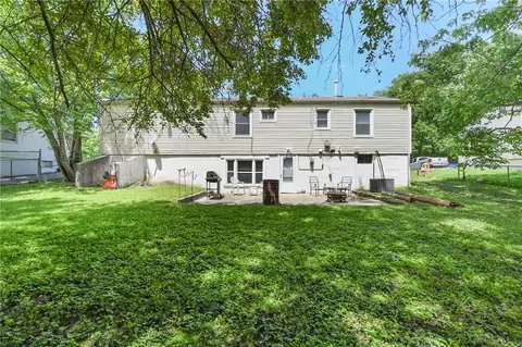 Exterior - 16705 E 3rd St, Independence, MO 64056 photo 6 of 9