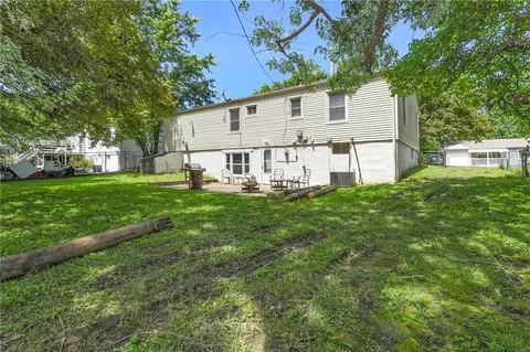 Exterior - 16705 E 3rd St, Independence, MO 64056 photo 5 of 9