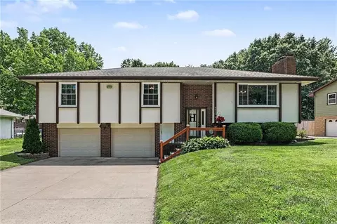 4413 W Haverill Dr, Saint Joseph, MO 64506